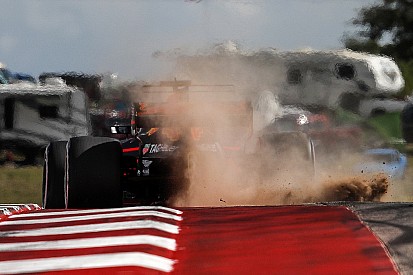 Хорнер обвинил FIA в некачественном судействе