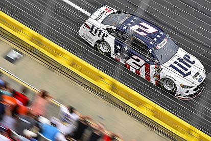 Brad Keselowski meint: NASCAR braucht Hybrid-Systeme