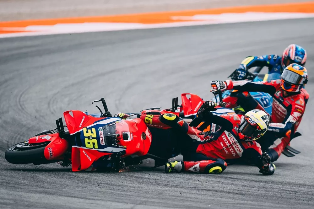 Joan Mir, Honda HRC crash
