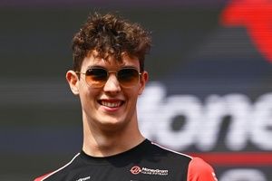 Bearman: "Es terrible no saber qu&eacute; esperar, pero veo un equipo Haas positivo"