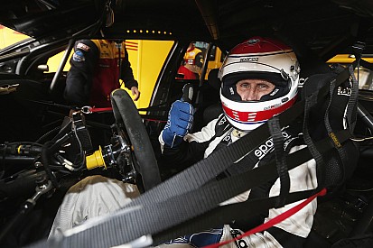 Roberto Ravaglia torna in pista nel MINI Challenge a Vallelunga