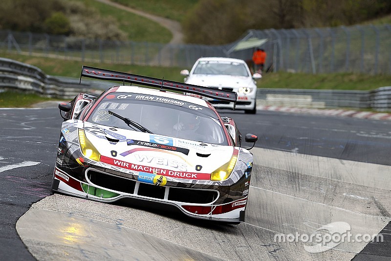 24 uur Nürburgring: Monschau Ferrari verrast met toptijd in tweede kwalificatie