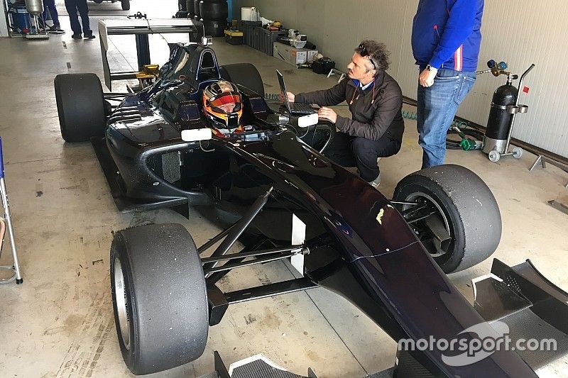 Exkluzív: Kubica hat év után visszatért egy GP3-as autóval