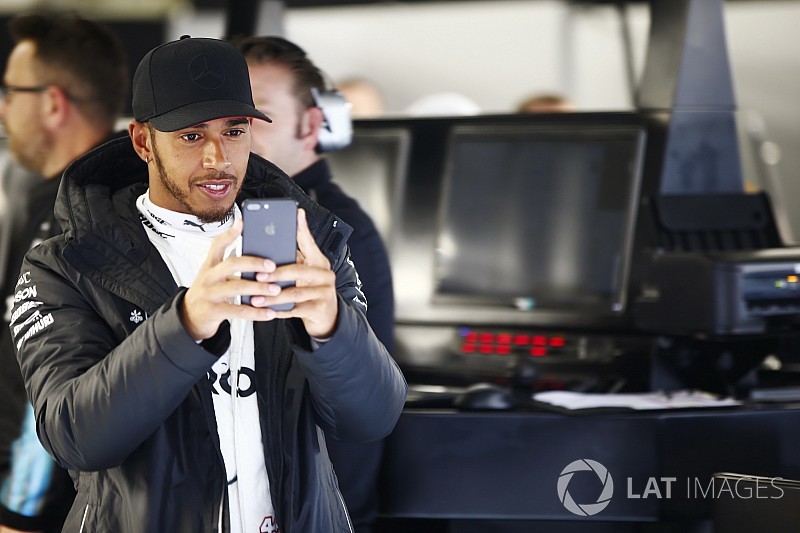 F1即将开通官方中文微博、微信