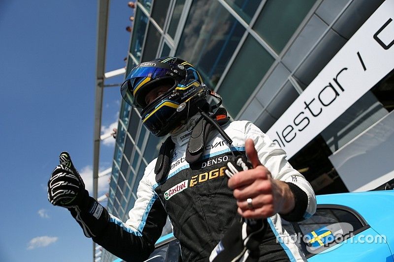 WTCC Monza: Thed Björk overtuigend naar zege