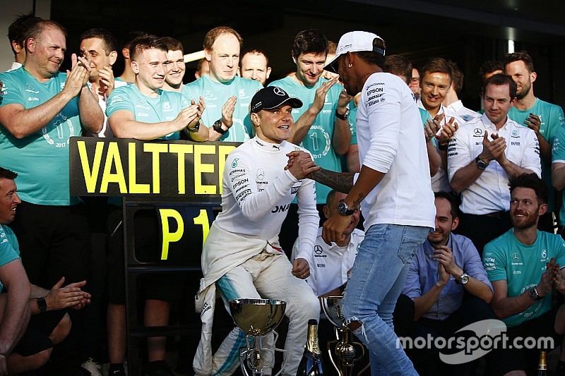 Mercedes yakin tak akan ada konflik internal Bottas-Hamilton