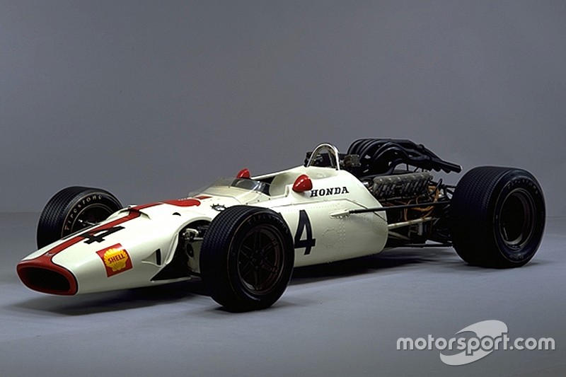 【F1】優勝50周年記念。ホンダRA300、イタリアGPでデモ走行