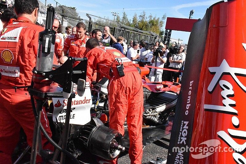 Ferrari had te weinig tijd om bougie Vettel te vervangen