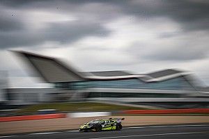 Kikko Galbiati leader della classe Pro-Am dopo Silverstone