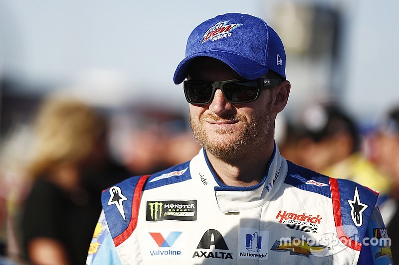 Earnhardt not shying away from concussion discussion