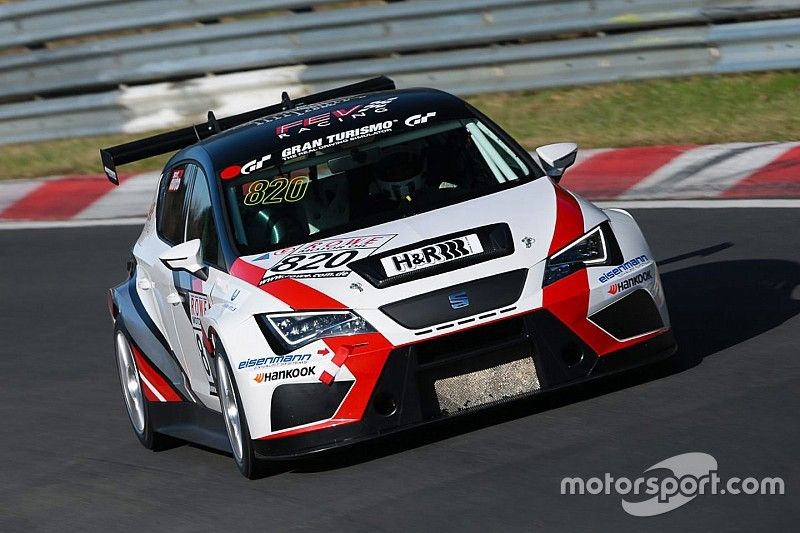 La SEAT León della FEV Racing vince il terzo round stagionale