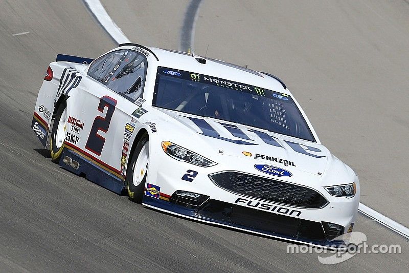 Brad Keselowski regola Truex Jr. e centra la pole a Las Vegas