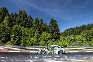 Un embrayage récalcitrant prive Michelisz de succès