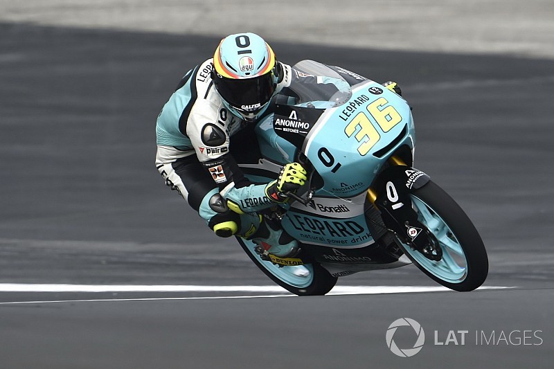 Mir se aproveita de duelo pelo 2º e vence fácil na Áustria