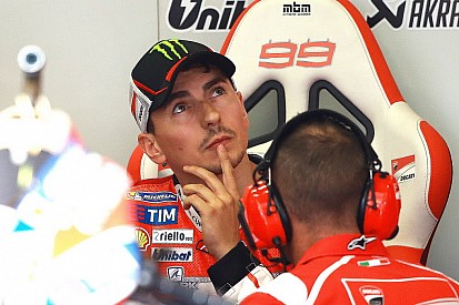 Lorenzo: "Perché Valentino è tornato ora? Bella domanda!"