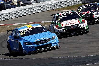 WK-leider Catsburg wacht beproeving in Portugal