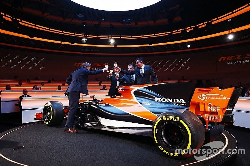В Mercedes согласились помочь Honda доработать мотор