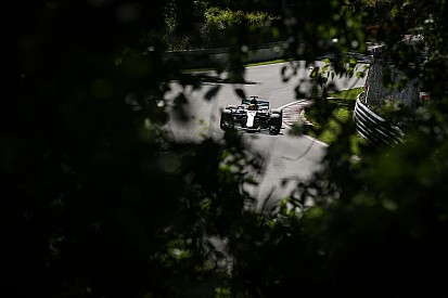 Un estratosférico Hamilton iguala las 65 pole position de Ayrton Senna