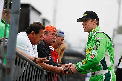 Edwards leads second practice, Kurt Busch forced into a backup car