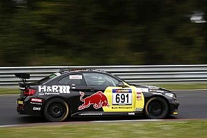 VLN: Alexander Mies und Michael Schrey bleiben Tabellenführer
