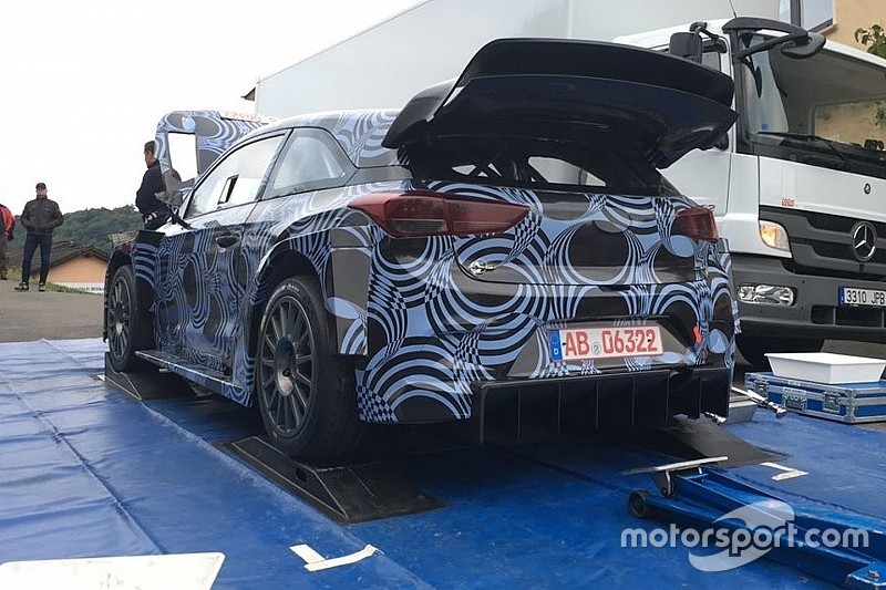 Hyundai svela il nuovo diffusore 2017 della i20 per i rally su asfalto