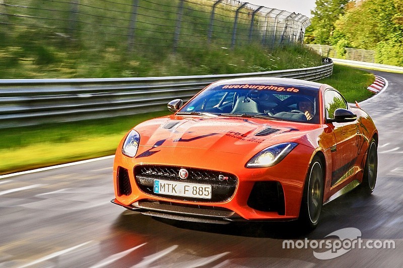 Dit is 'm dan: de Jaguar F-Type SVR Nürburgring Taxi