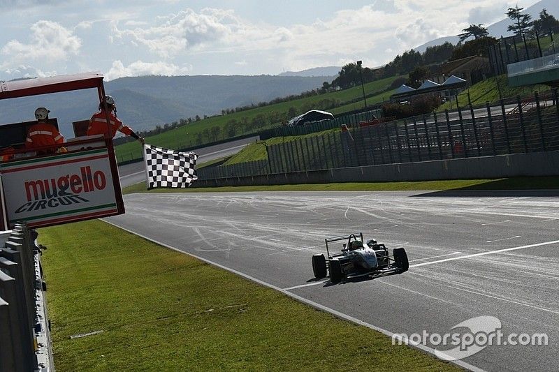 F2 Italian Trophy: Andrea Fontana conquista il titolo al Mugello
