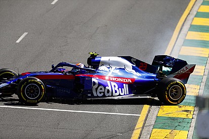 Albon licht spins toe: "Een combinatie van onervarenheid en te hete banden"