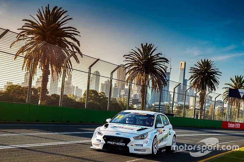 Hyundai squad confirms first TCR Australia driver