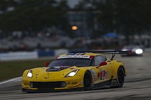 Corvette falls short at Sebring after strategy gamble