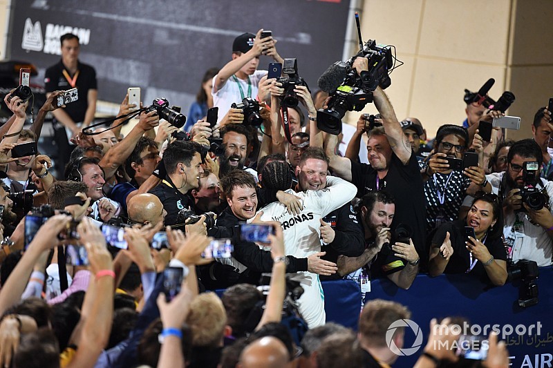 Hamilton, F1 tarihinin en çok para kazanan pilotu oldu
