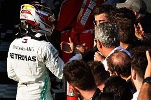 Hamilton biztos benne, hogy a Ferrari hamarosan visszatér
