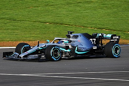 Mercedes presenta su W10 con el que espera seguir dominando la F1