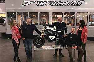 Reggiani presenta la Thundervolt NK-E: "Non pensavo di divertirmi su una moto elettrica, ma ne ho costruita una"