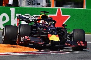 Verstappen: "Versimpelde voorvleugel nadelig voor Red Bull”