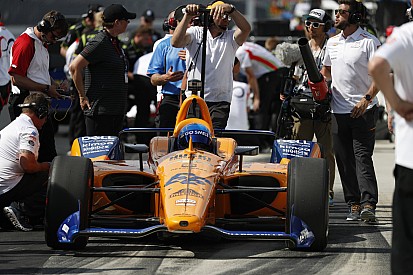 Alonso: "Altre gare IndyCar? Sarebbero utili per la 500 Miglia"