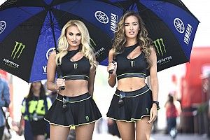 A MotoGP gyönyörűséges lányai a Katalán Nagydíjról