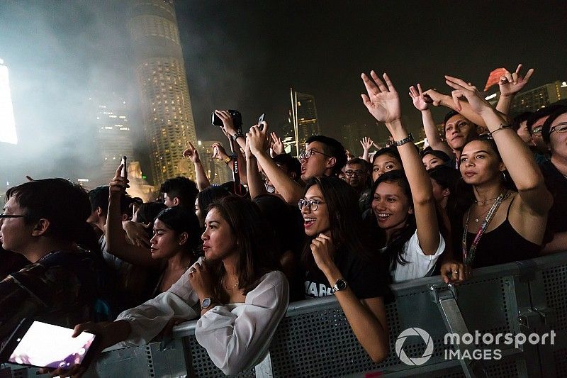 Des fans au concert à Singapour en 2018