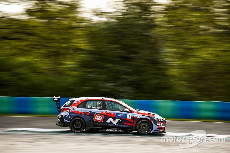 Tarquini gana al tercera carrera del WTCR en Hungría