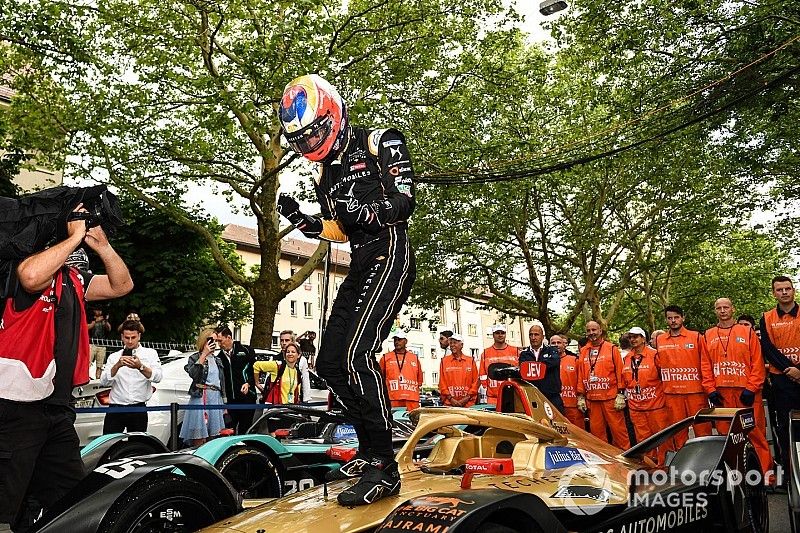 Ganador de la carrera Jean-Eric Vergne, DS TECHEETAH, DS E-Tense FE19