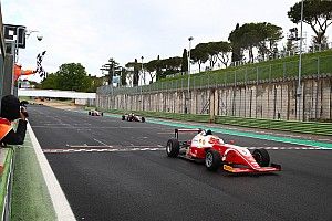 Vallelunga, Gara 3: grande spettacolo con Petecof che piazza la zampata nel finale