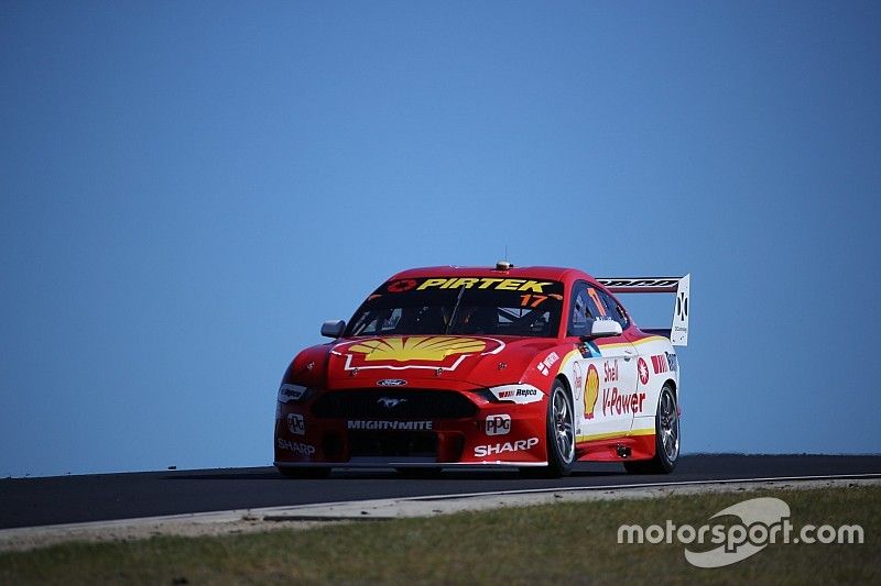 Perth Supercars: McLaughlin fastest, kerb strike costs Whincup