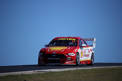 Perth Supercars: McLaughlin fastest, kerb strike costs Whincup