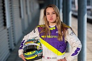 Sabré Cook, pilote W Series et bientôt ingénieure Renault F1