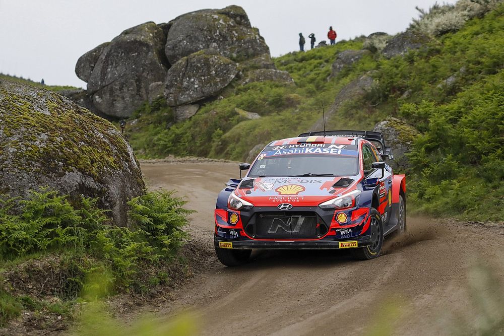 WRC, Rally Portogallo, PS18: Neuville fa le prove per la PS20