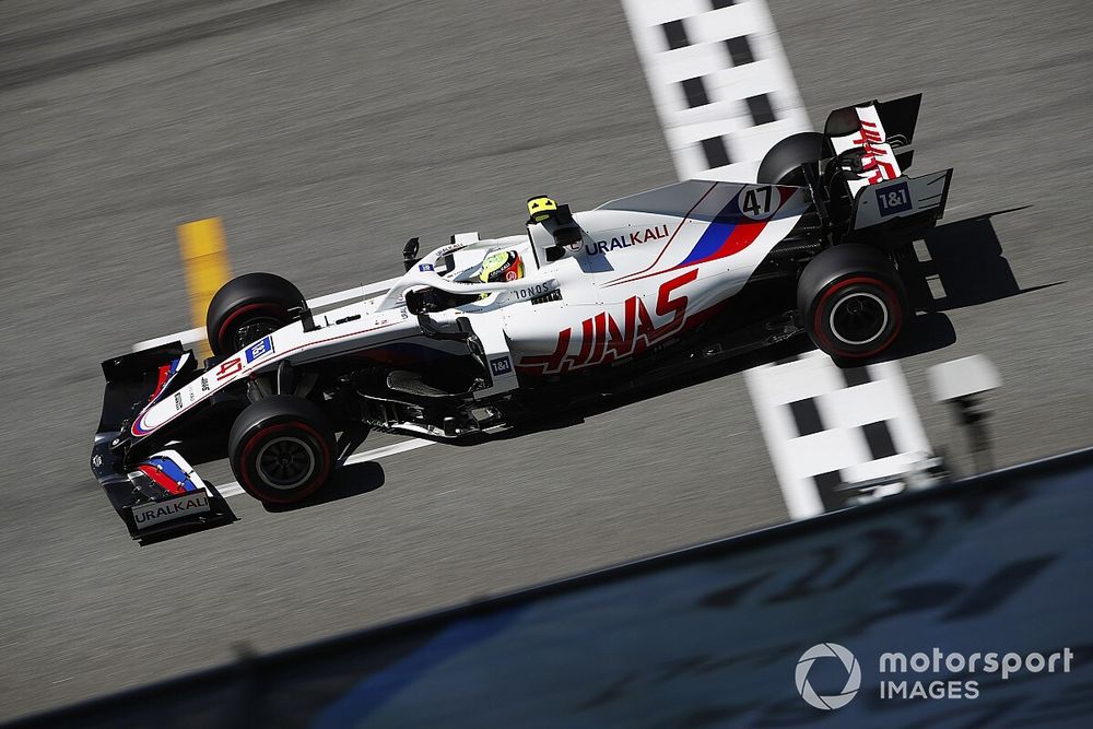 Williams: "Schumacher'in, Latifi'yi geçmesi çaylak pilotun gelişimini gösteriyor"