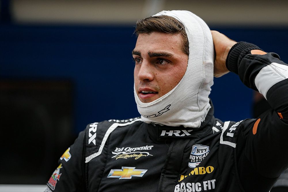 Гонщик IndyCar попал в больницу, упав с велосипеда