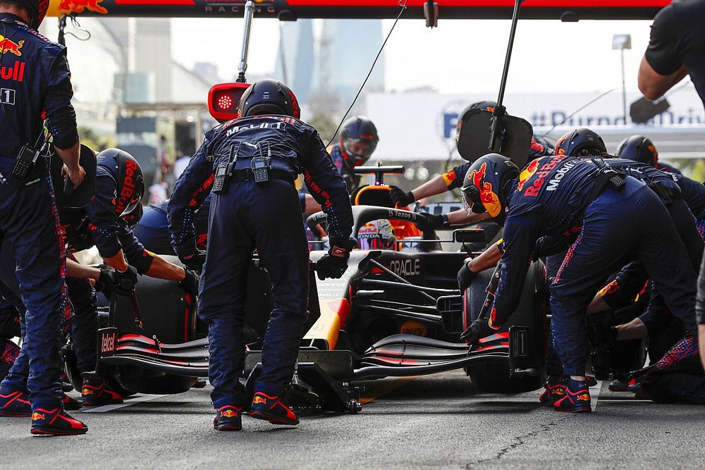 Red Bull, Azerbaycan'da sezonun en hızlı ikinci pit stopunu yaptı