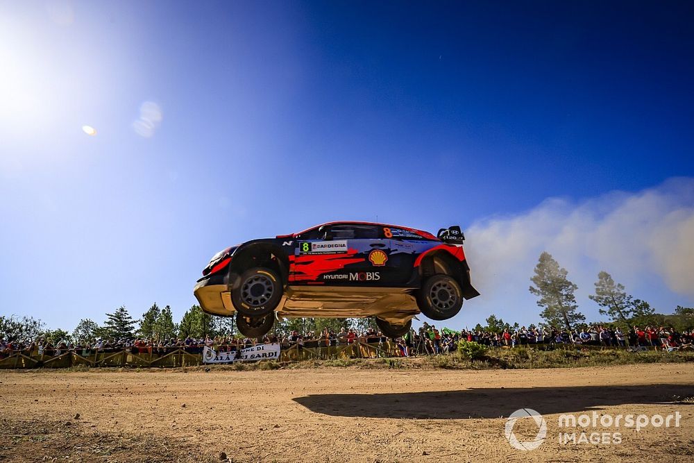 ES11 & 12 - Le sort s'acharne sur Tänak, Ogier prend la tête