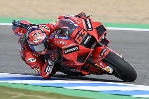 MotoGP, Jerez, Libere 2: Ducati vola con Bagnaia, Rossi 21°